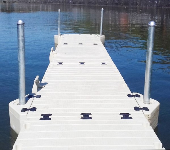 Pieux avec capuchon 01