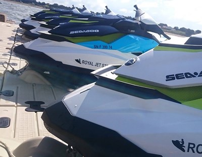 jet-ski-dock-stege-rampe-plataforma-pedana.jpg